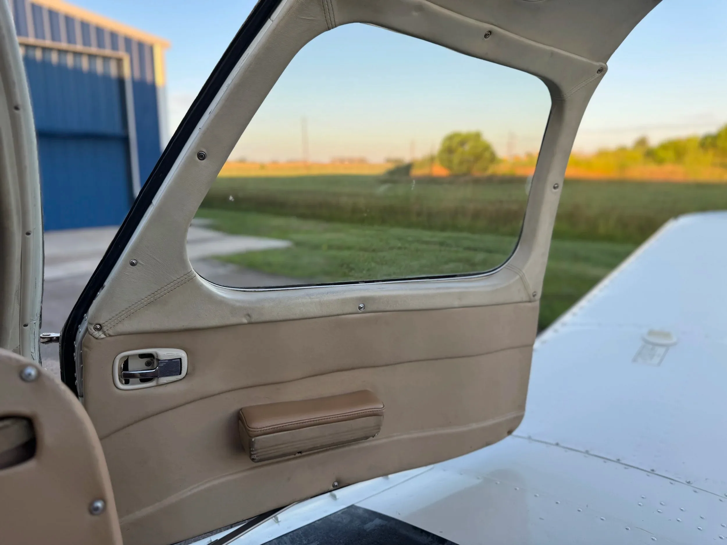 Exterior view of a Zane Co Aero, N62Q.