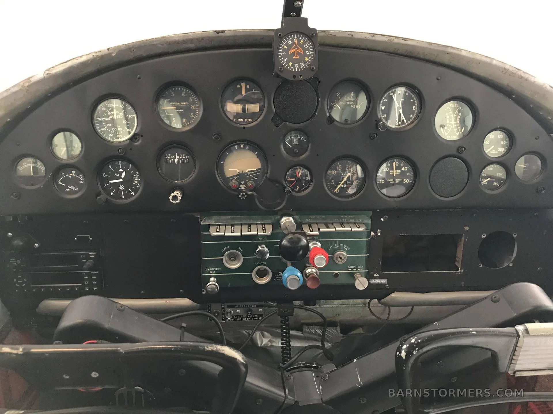 Cockpit and instrument panel of a 1953 Cessna 195.