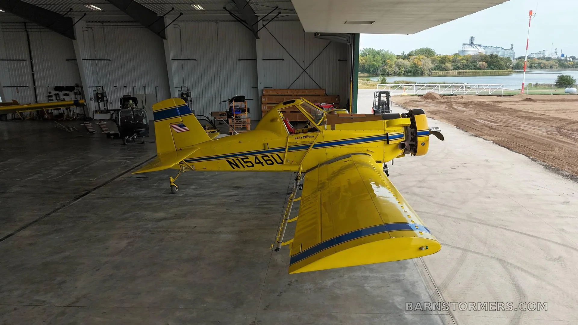 Exterior view of a Air Tractor.