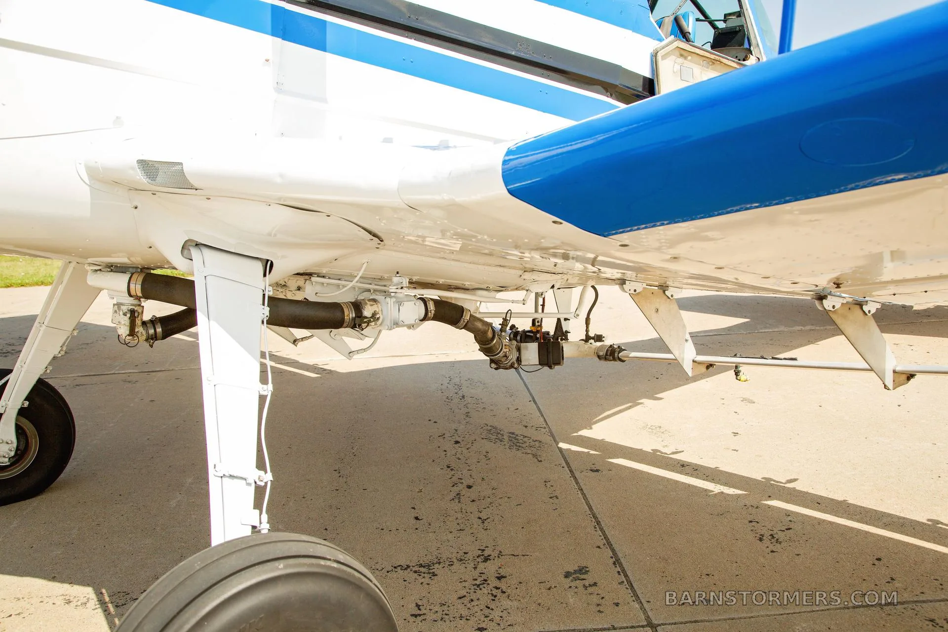Exterior view of a 1979 Ag HUSKY FOR SALE.