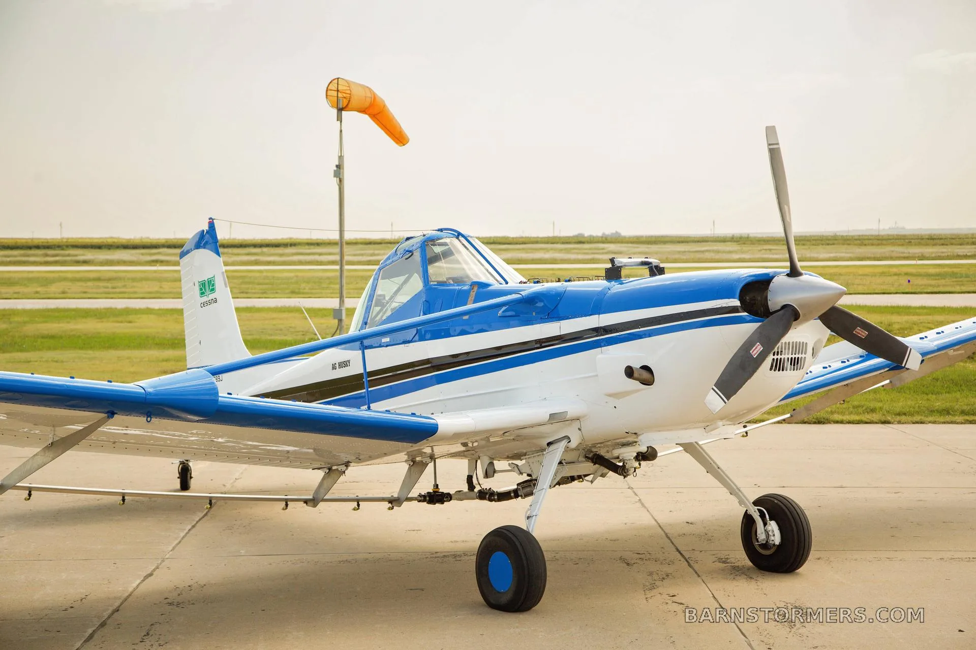 Exterior view of a 1979 Ag HUSKY FOR SALE.