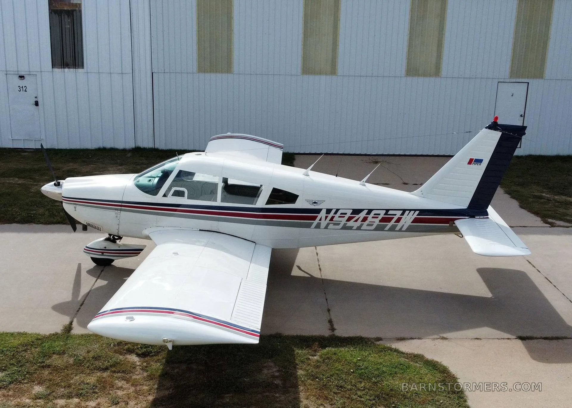 Exterior view of a 1968 Piper CHEROKEE 235.