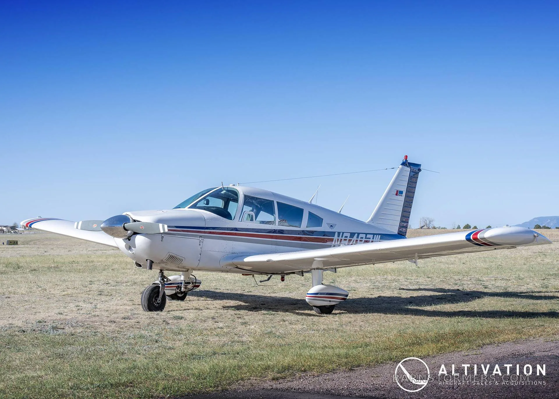 Exterior view of a 1968 Piper CHEROKEE 235.