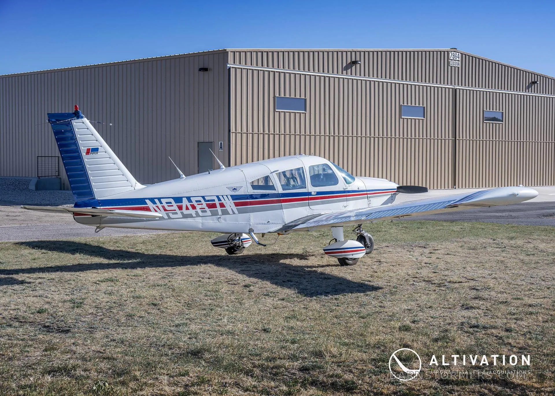 Exterior view of a 1968 Piper CHEROKEE 235.