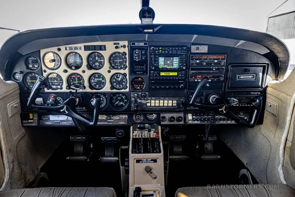 Cockpit and instrument panel of a 1977 Rockwell COMMANDER 114.