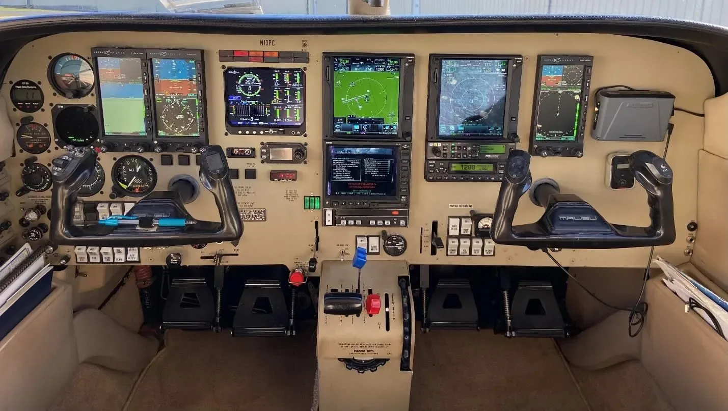 Cockpit and instrument panel of a 1984 Piper M 350.