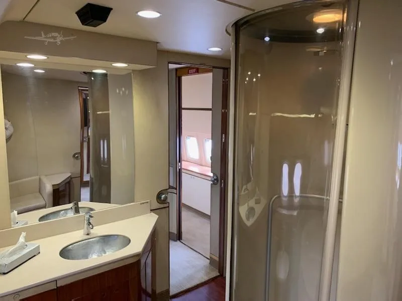 Cabin interior of a 1982 BOEING 727-200 SUPER27.