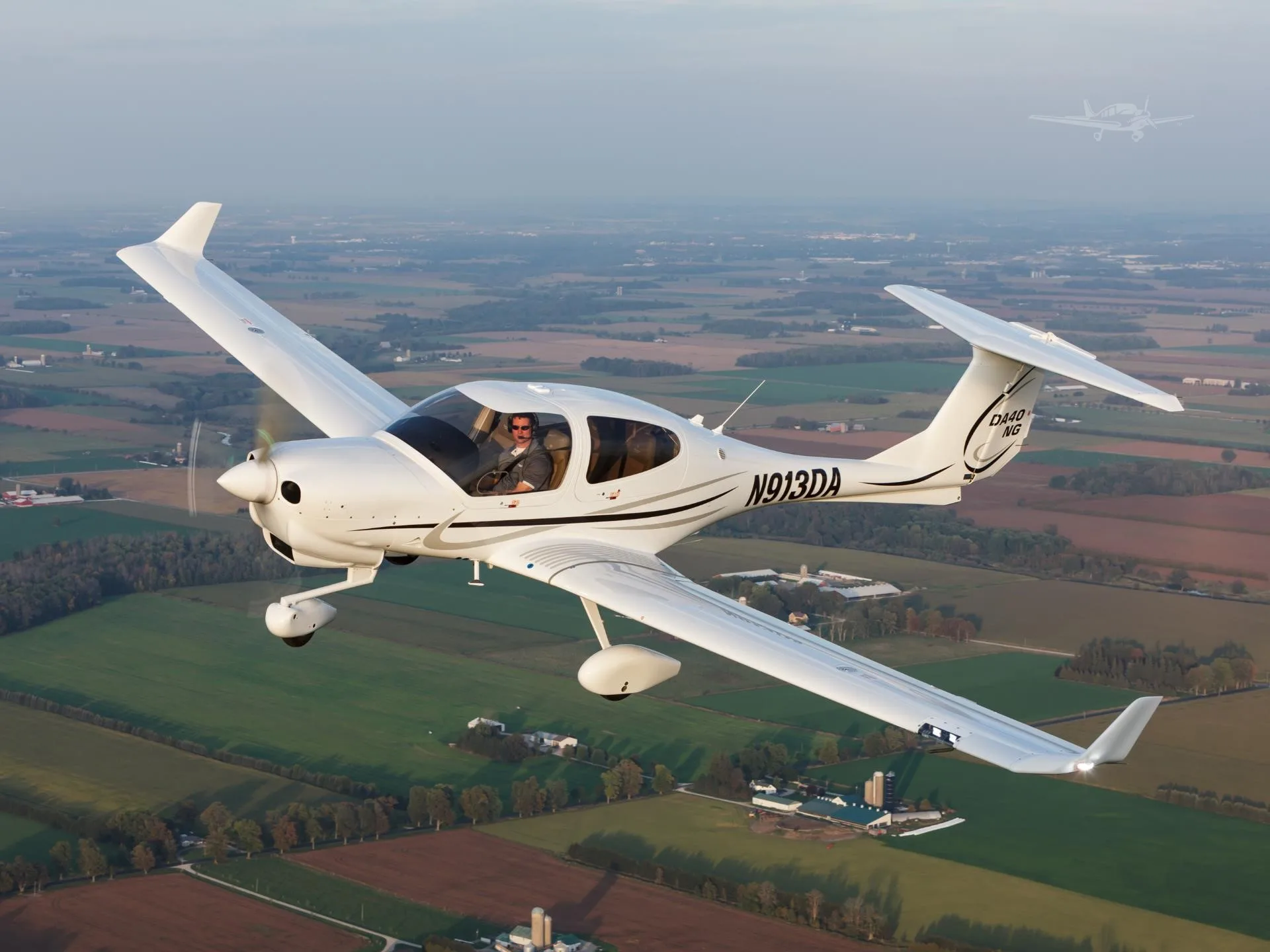 Marketing image of a 2026 DIAMOND DA40 NG.