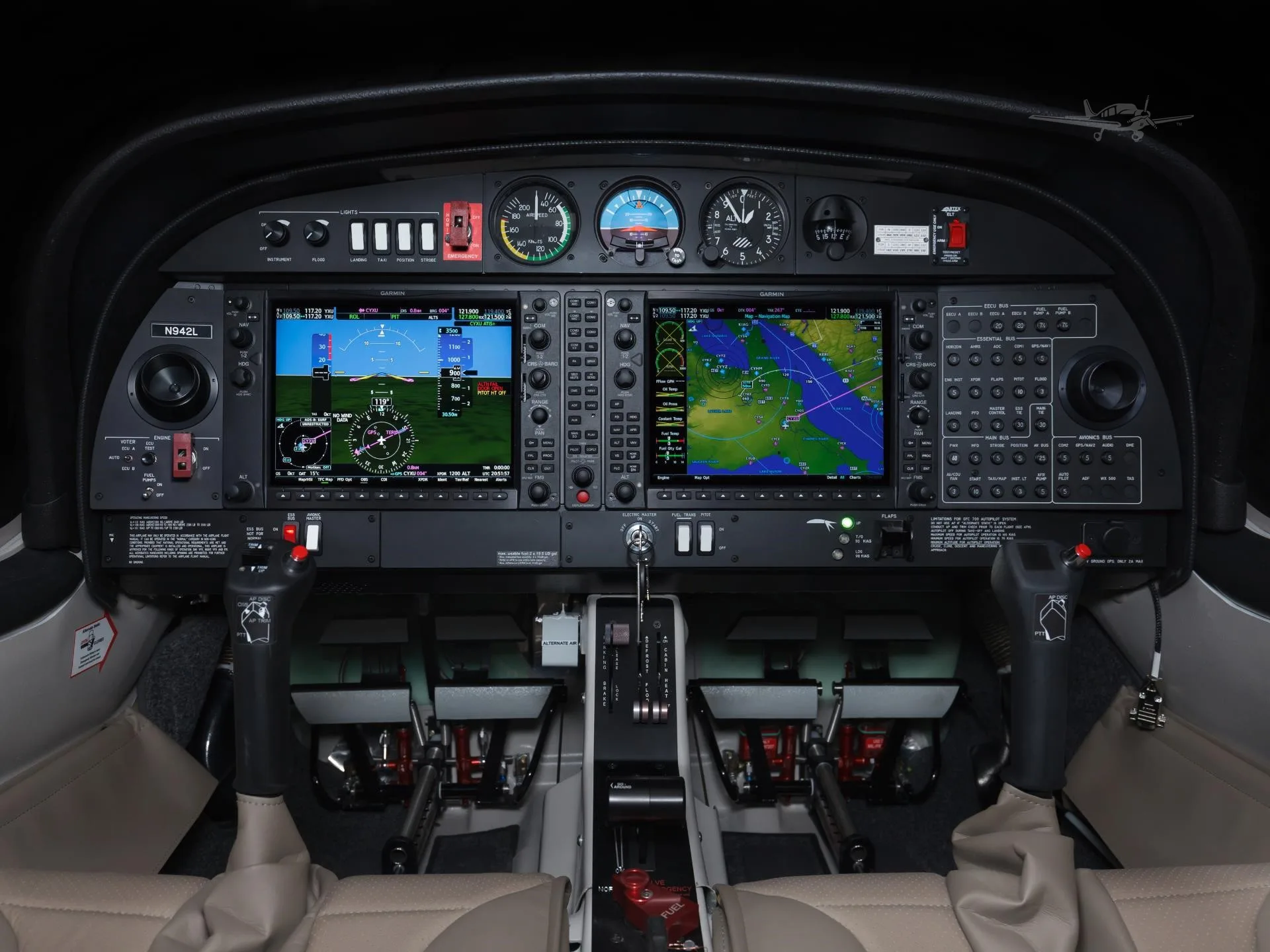 Cockpit and instrument panel of a 2026 DIAMOND DA40 NG.