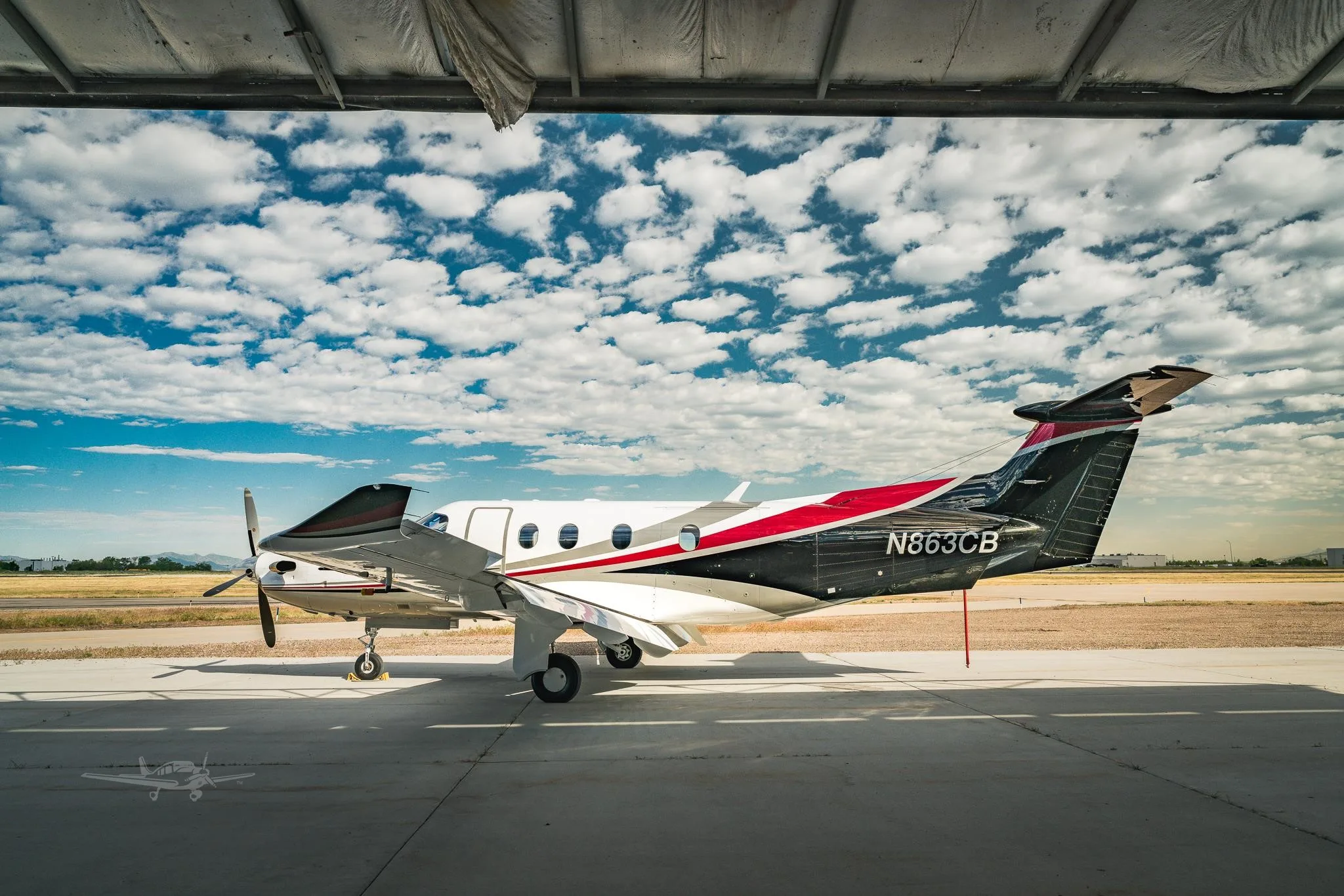 Exterior view of a 2007 PILATUS PC-12/47, N863CB.