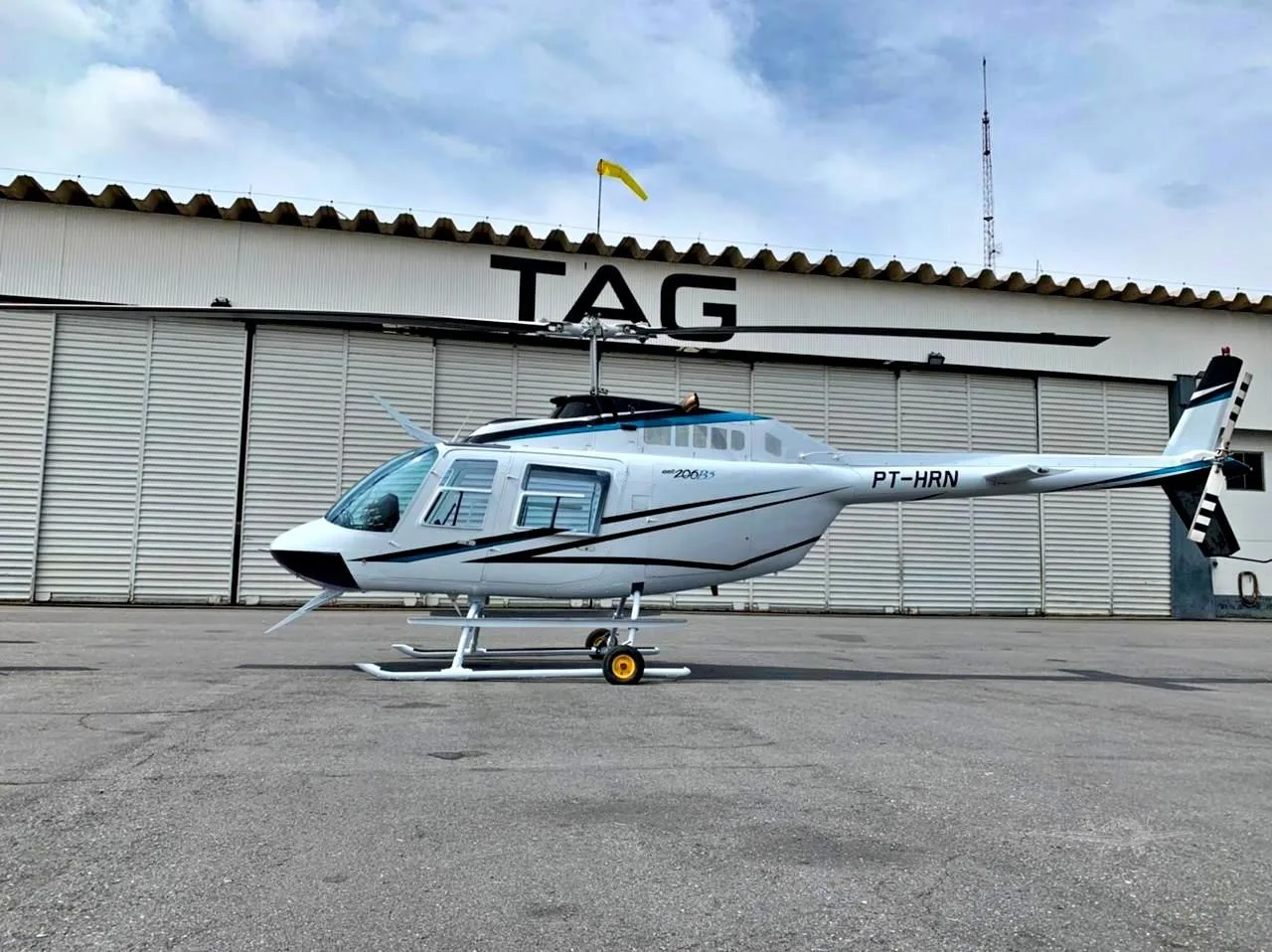 Exterior view of a 1992 BELL 206B III.