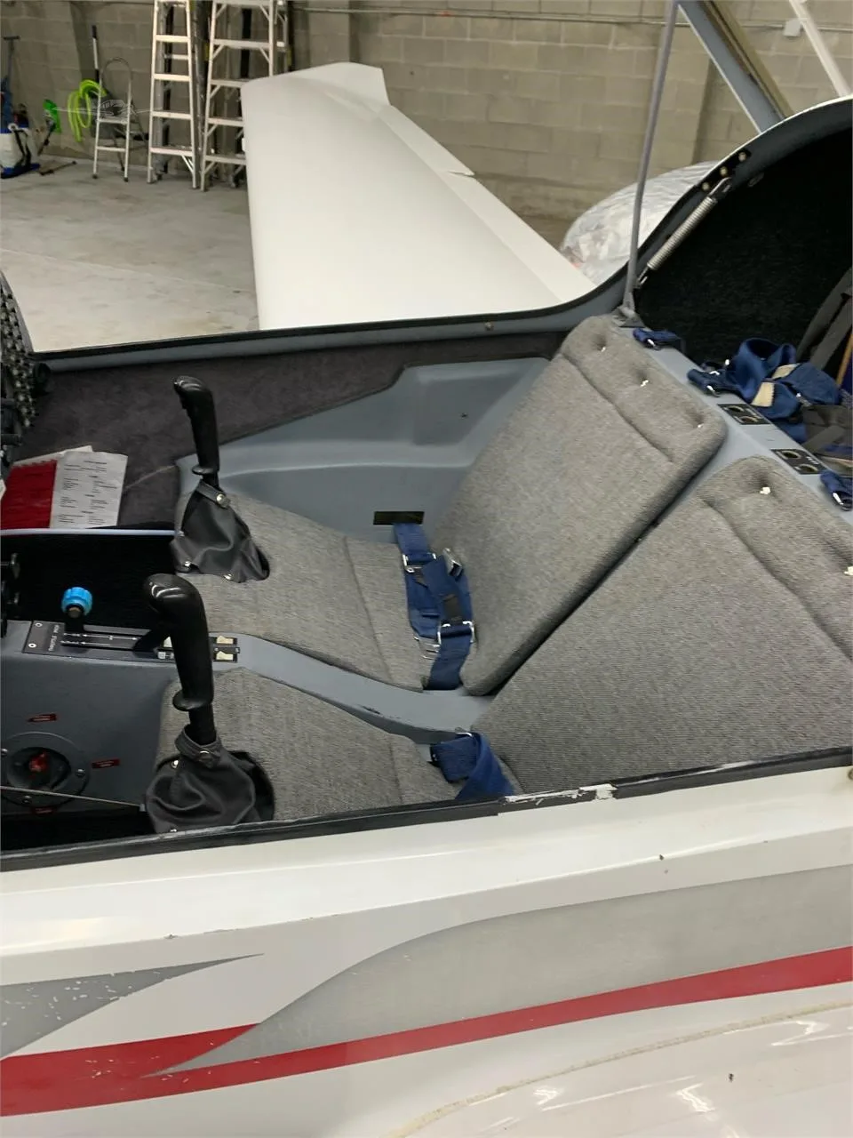 Cockpit and instrument panel of a 1996 DIAMOND DA20-A1 KATANA.