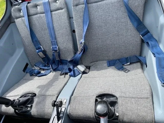 Cabin interior of a 1996 DIAMOND DA20-A1 KATANA.