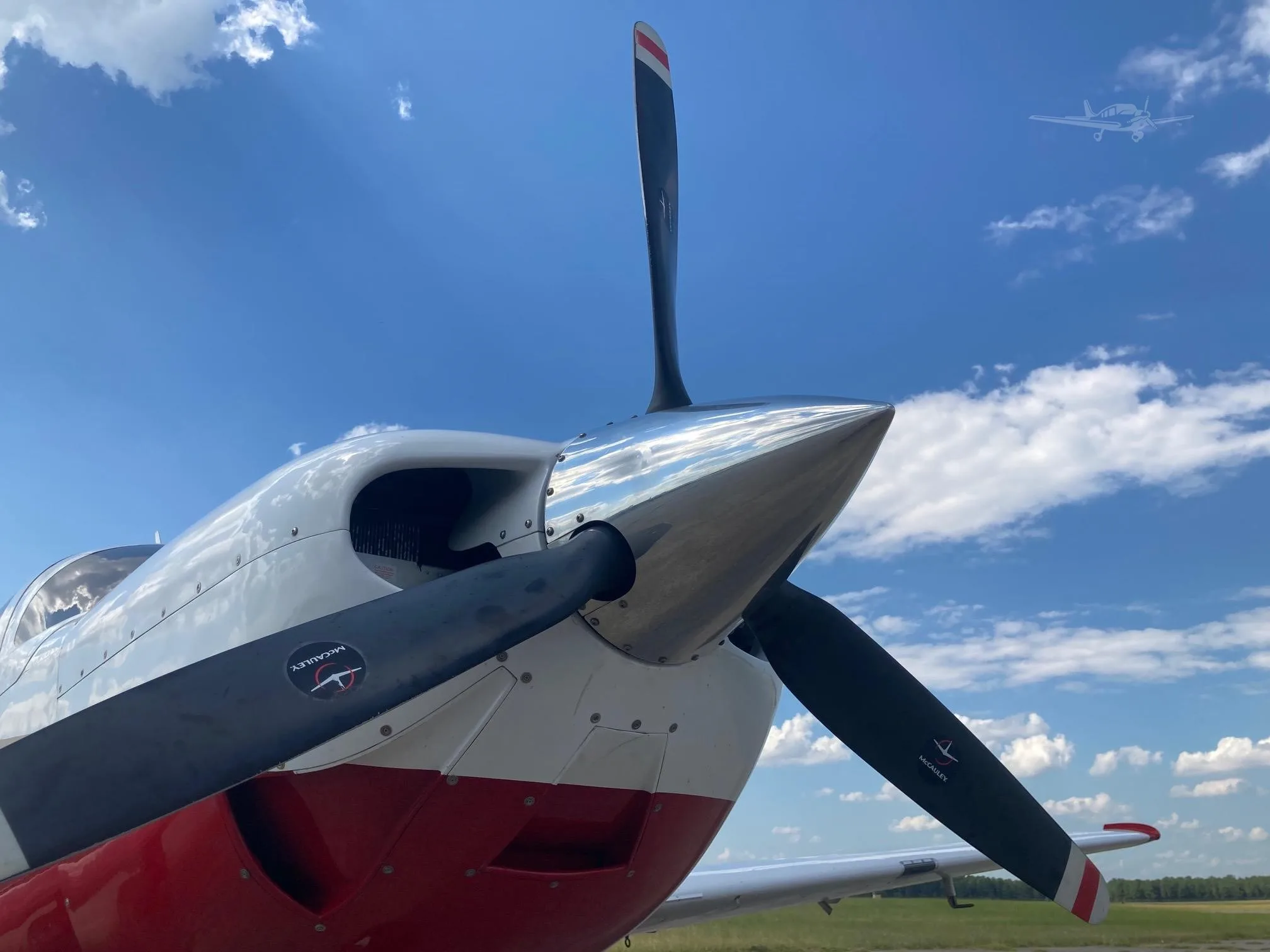 Exterior view of a 2005 MOONEY M20M GX BRAVO, N423PS.