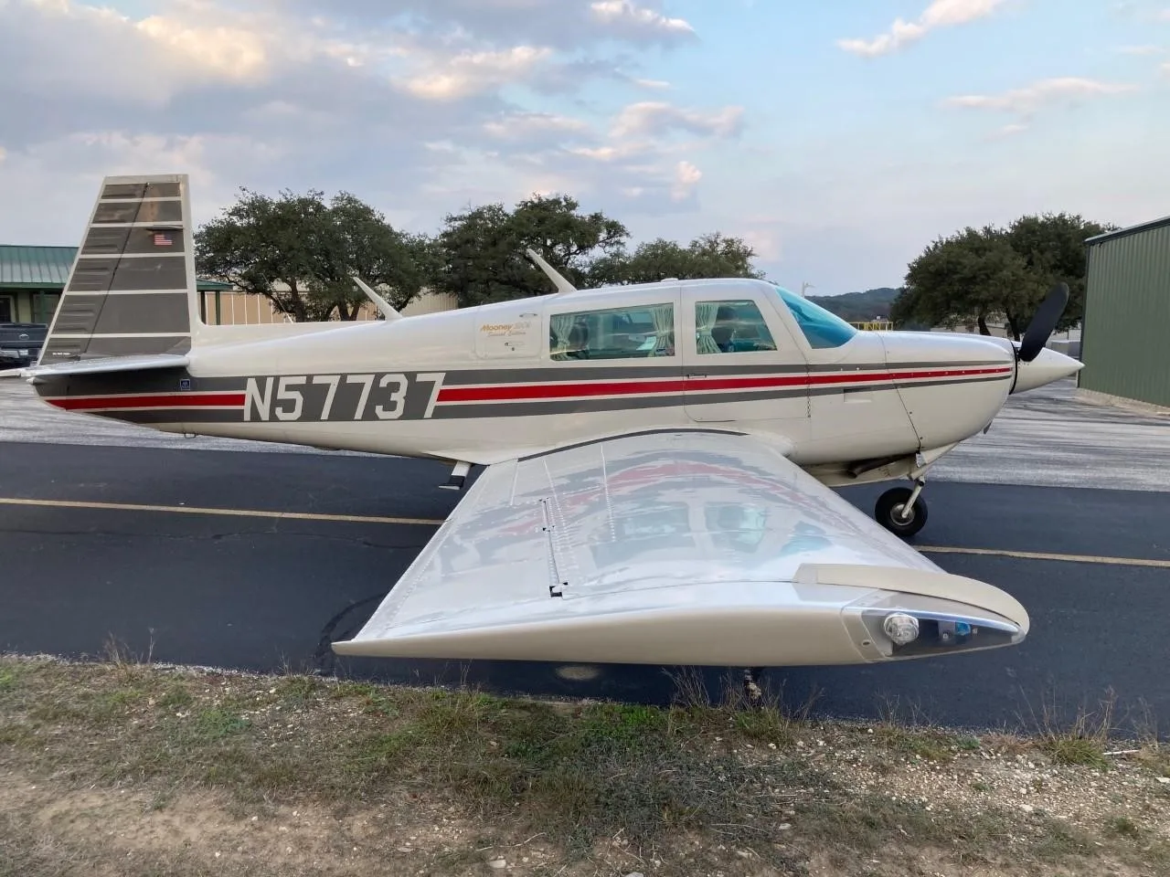 1985 MOONEY M20J SE