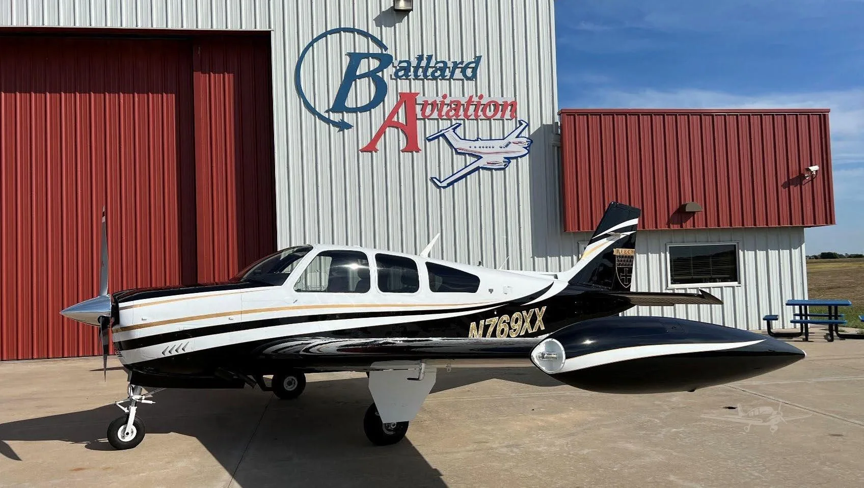 Exterior view of a 1980 BEECHCRAFT F33A BONANZA, N769XX.