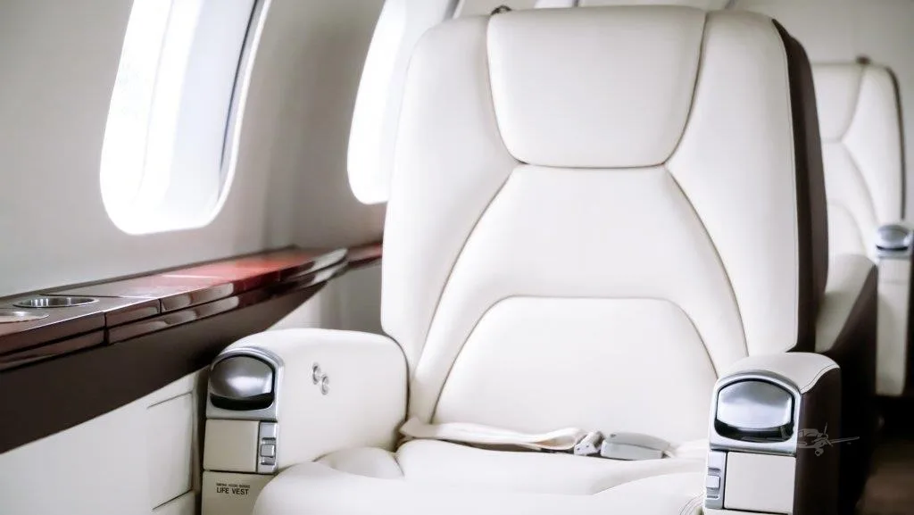 Cabin interior of a BOMBARDIER GLOBAL EXPRESS.