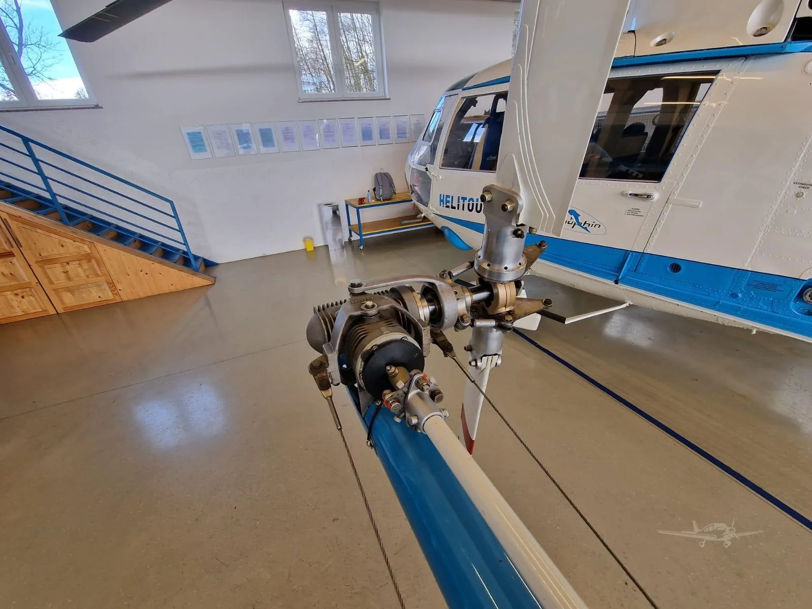 Exterior view of a 1980 ENSTROM 280C SHARK, S5-HCU.