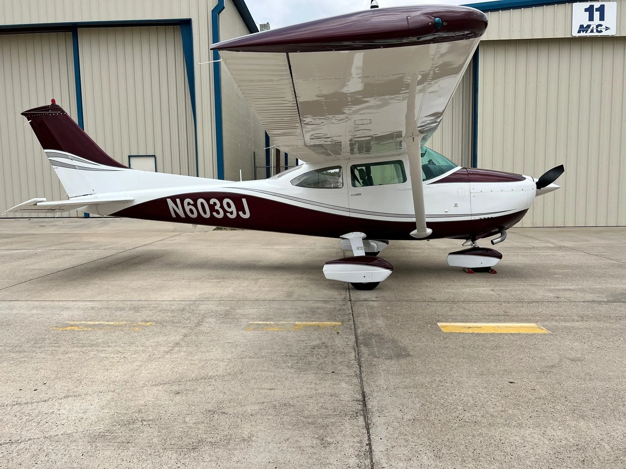 1975 CESSNA 182P SKYLANE