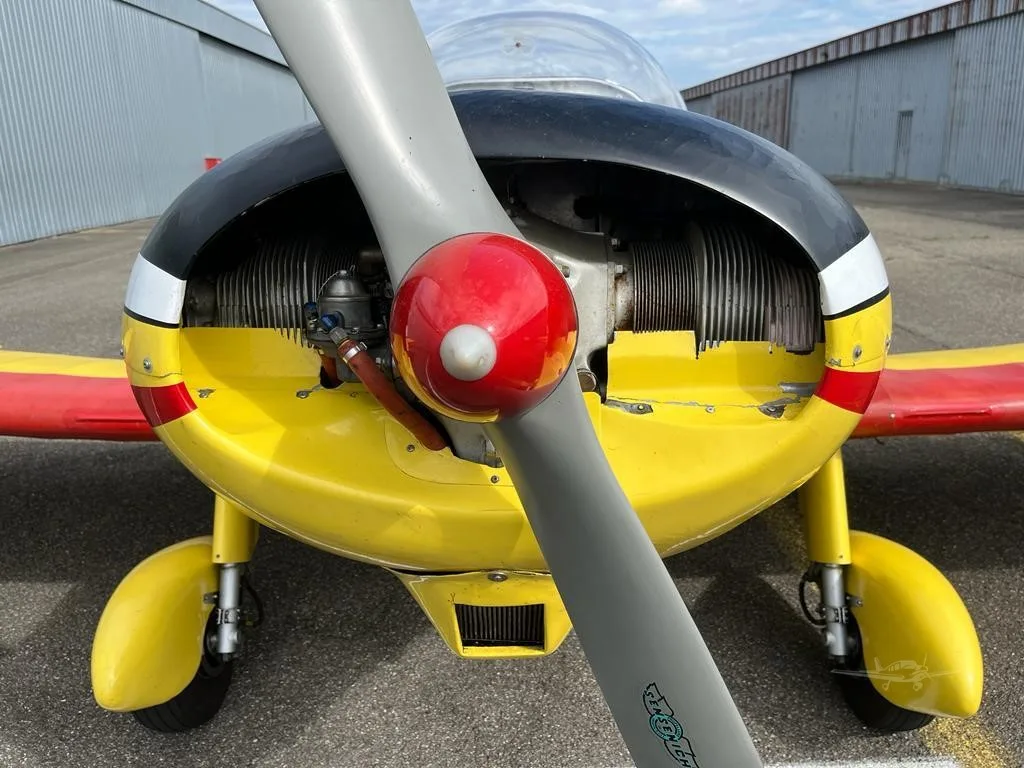 Engine detail of a 1962 JODEL D11.