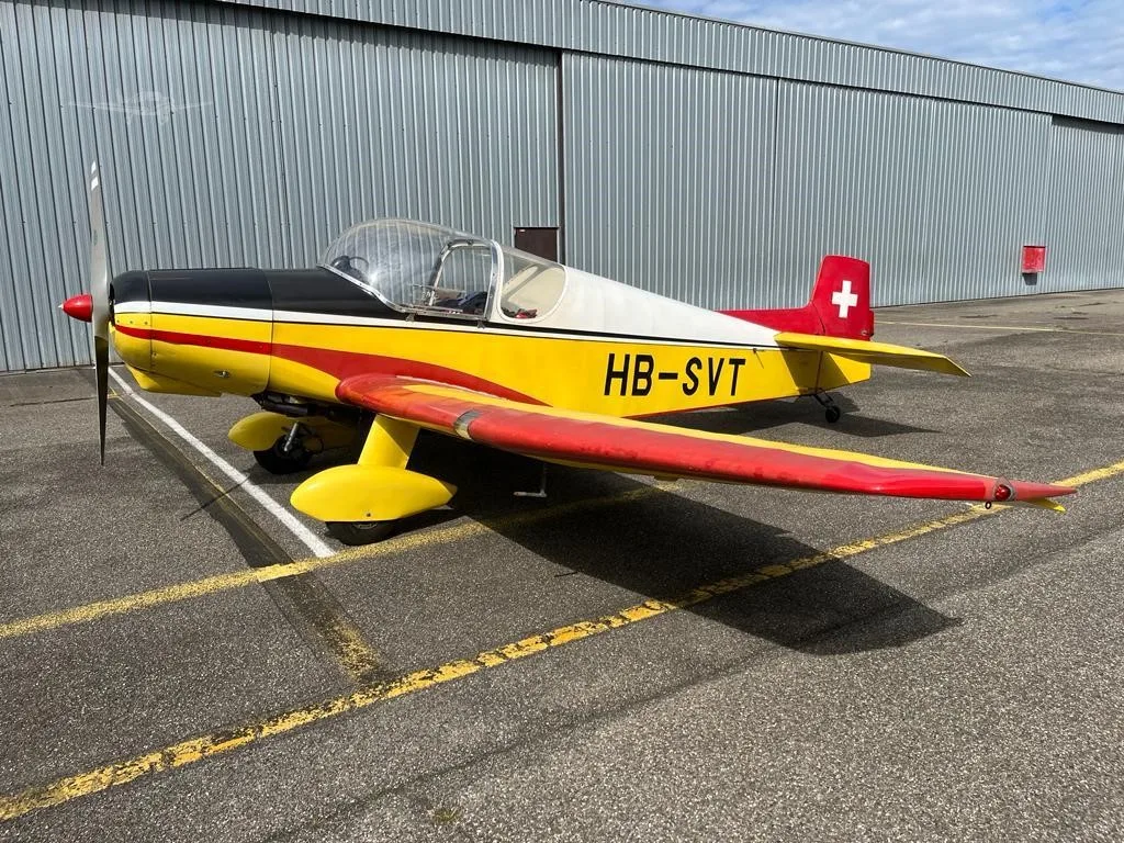 Exterior view of a 1962 JODEL D11, HB-SVT.