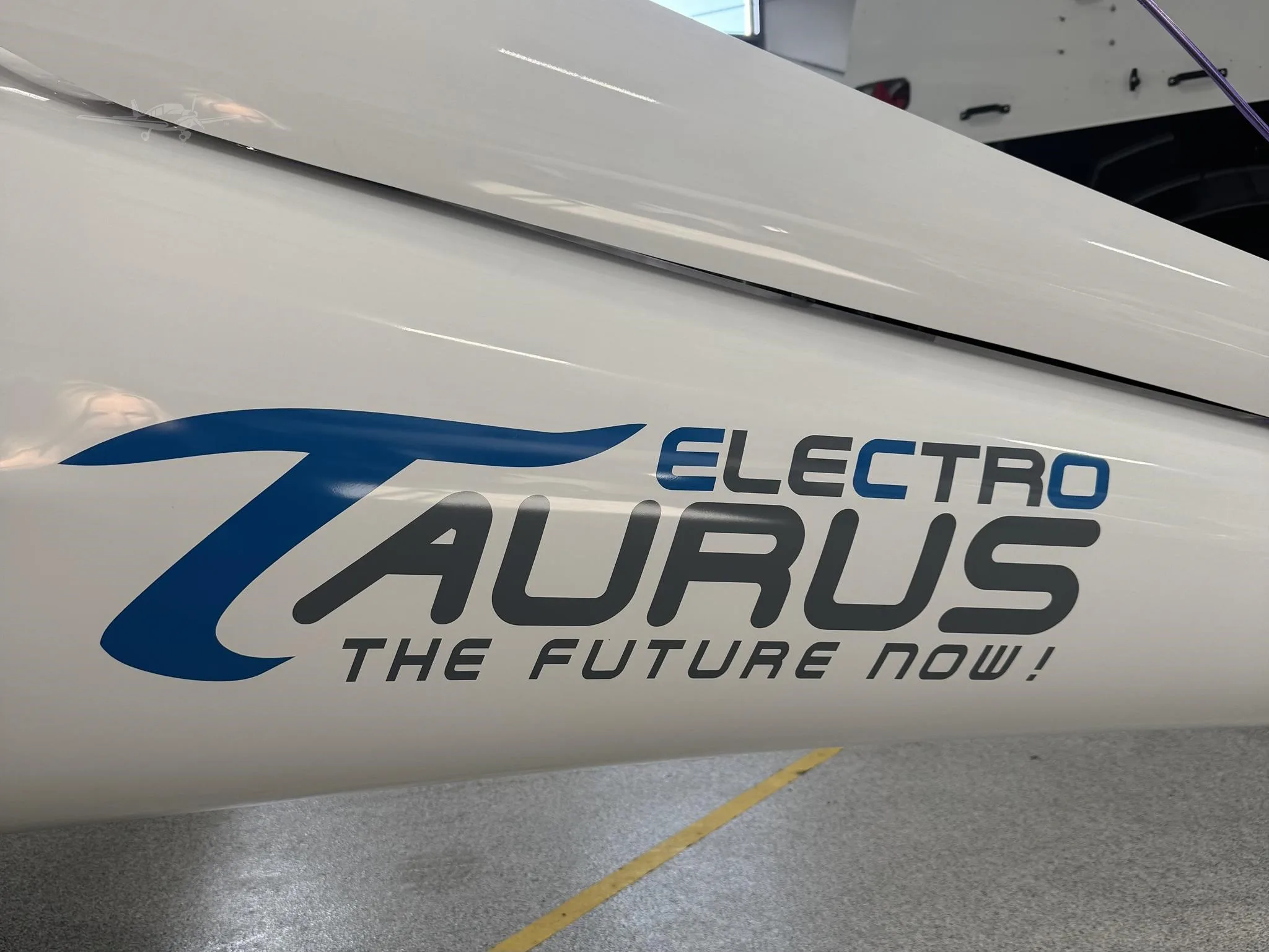 Marketing image of a 2025 PIPISTREL TAURUS ELECTRO G2.
