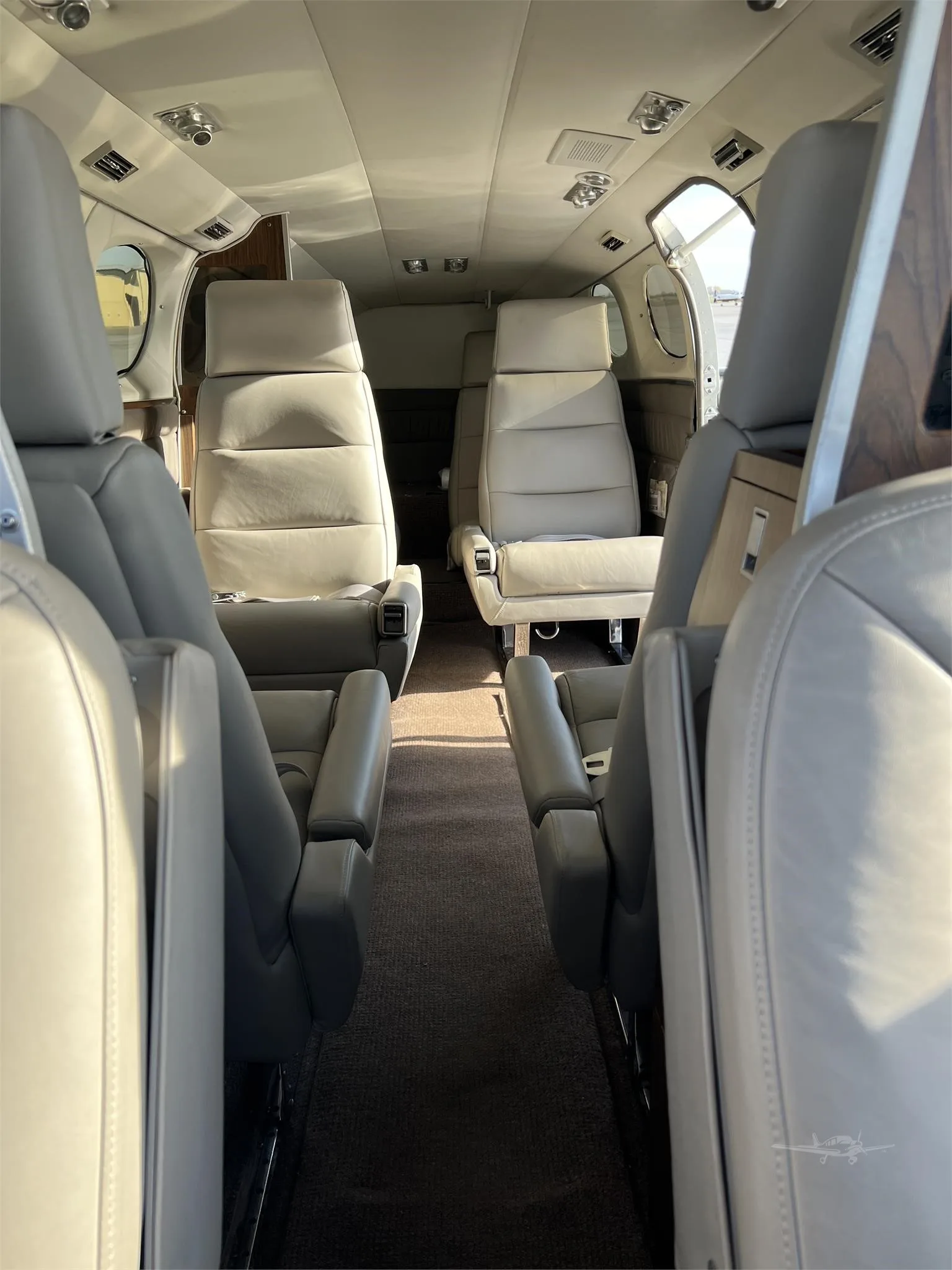Cabin interior of a 1982 CESSNA 414A.