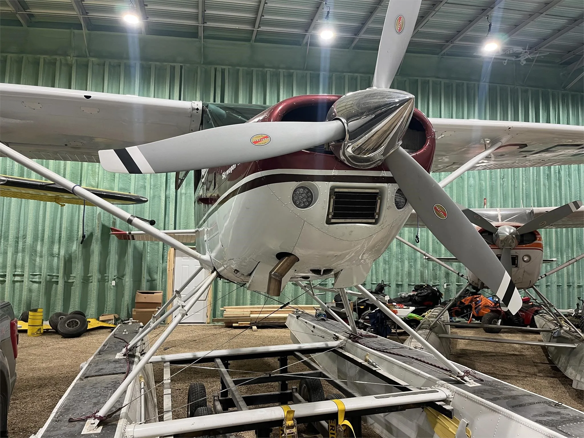 Exterior view of a 1961 CESSNA 185 FLOATPLANE, C-FNHM.
