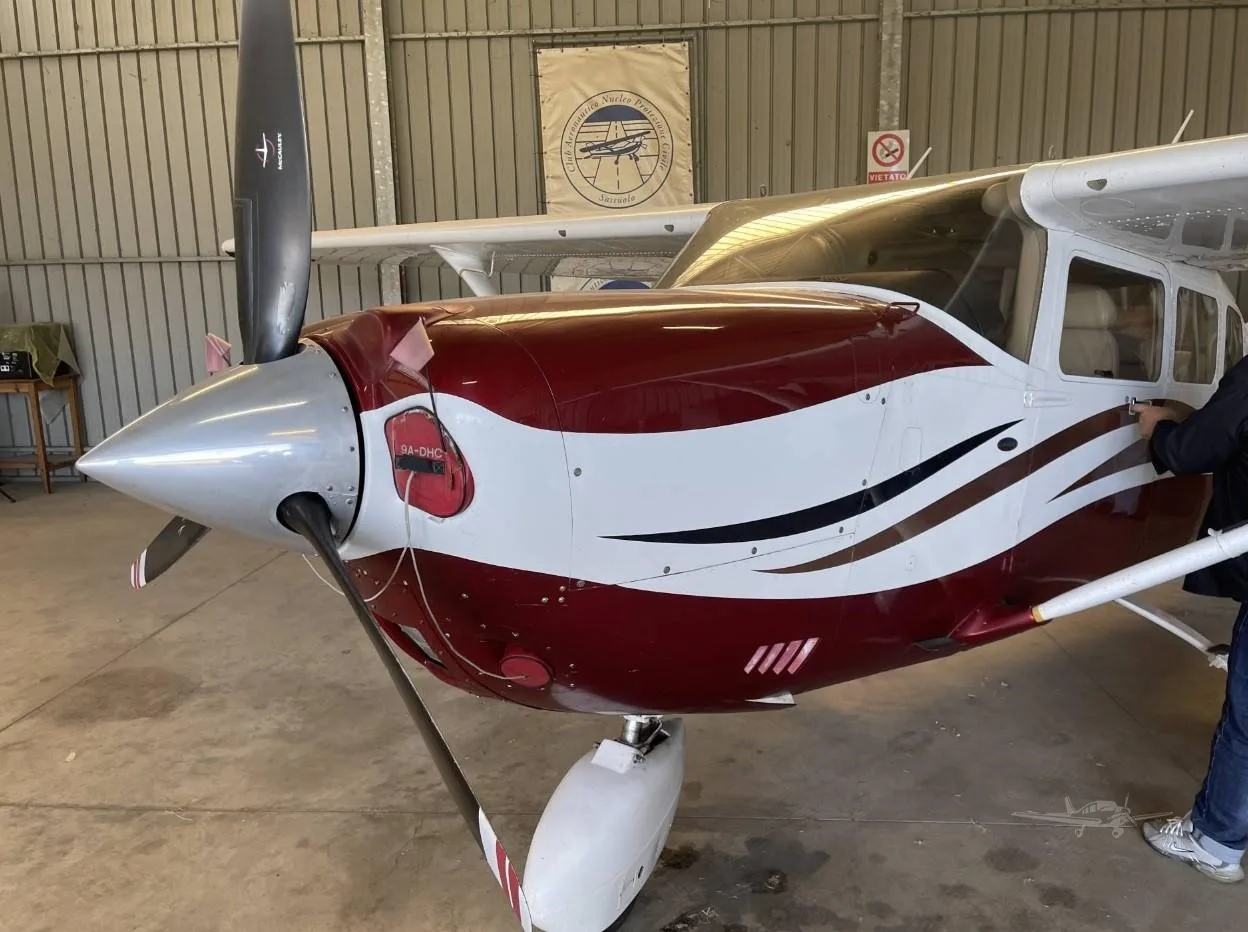 Exterior view of a 2006 CESSNA TURBO 206H STATIONAIR, 9H-DHC.