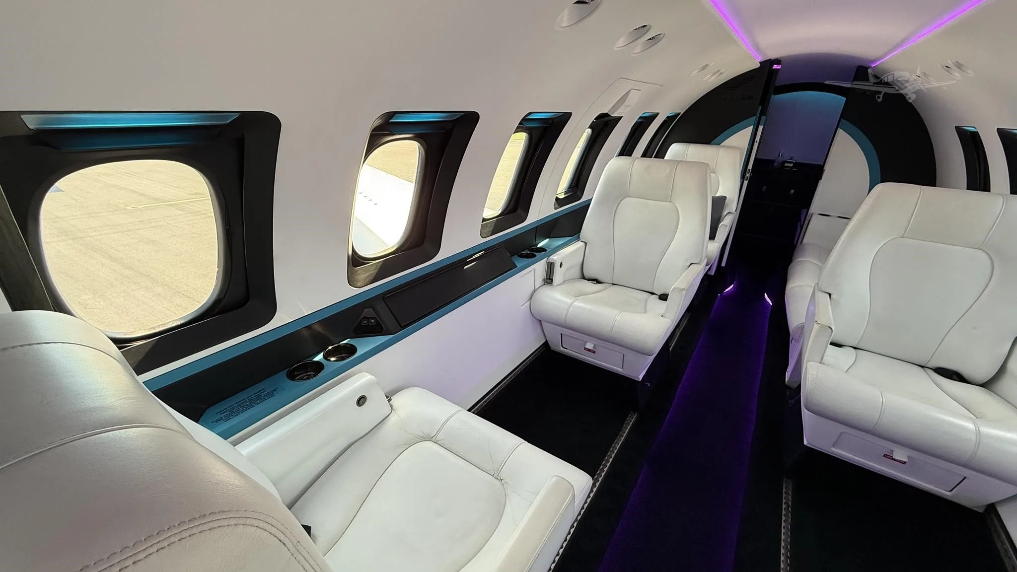 Cabin interior of a 1998 HAWKER 800XP.