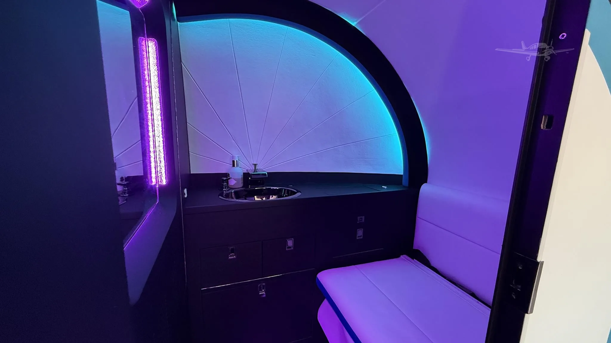 Cabin interior of a 1998 HAWKER 800XP.
