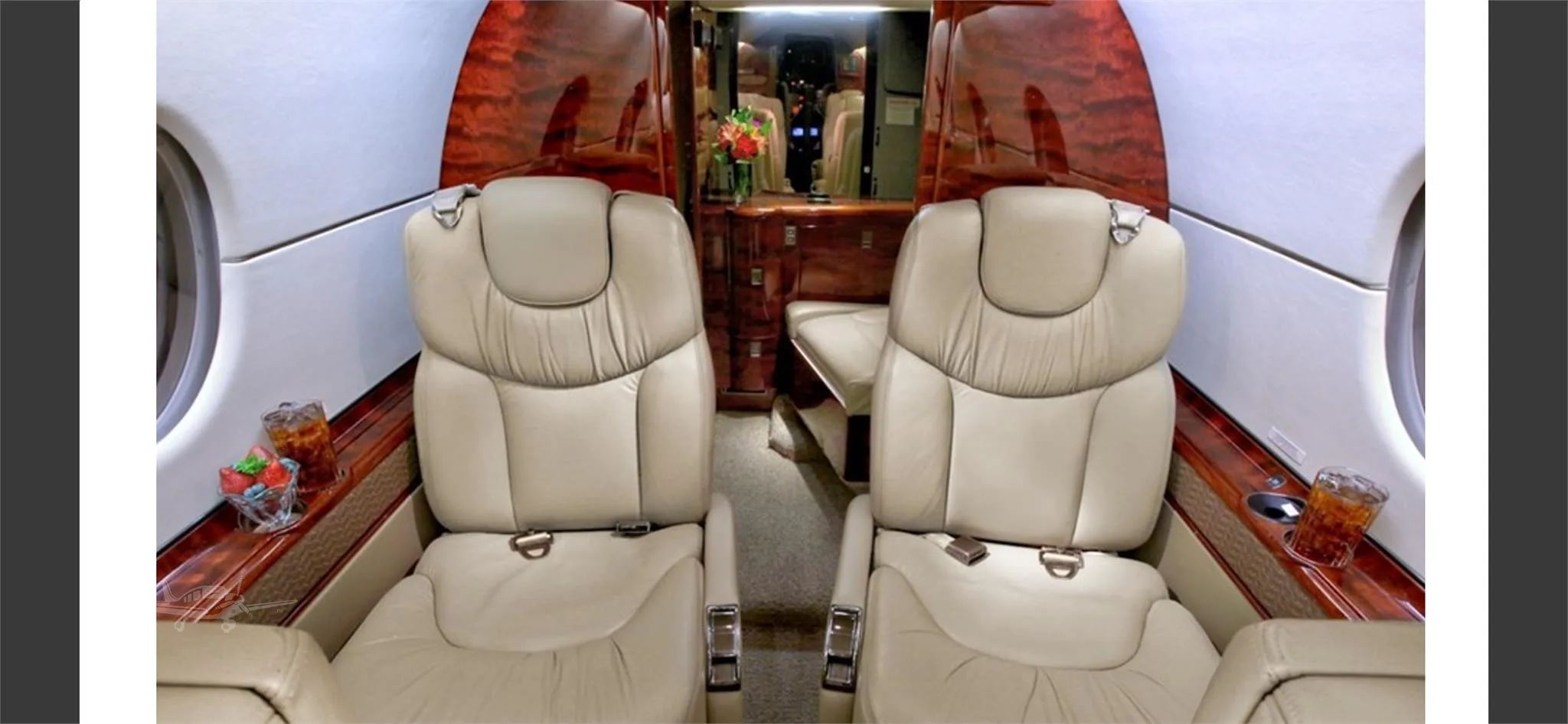 Cabin interior of a 2001 BEECHCRAFT BEECHJET 400A.