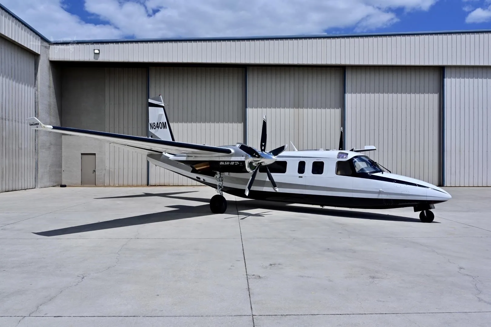 1981 Commander 840
