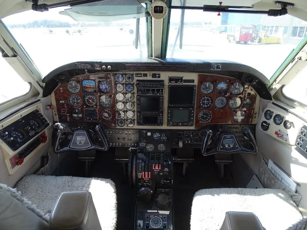 Cockpit and instrument panel of a 1980 BEECHCRAFT KING AIR C90.