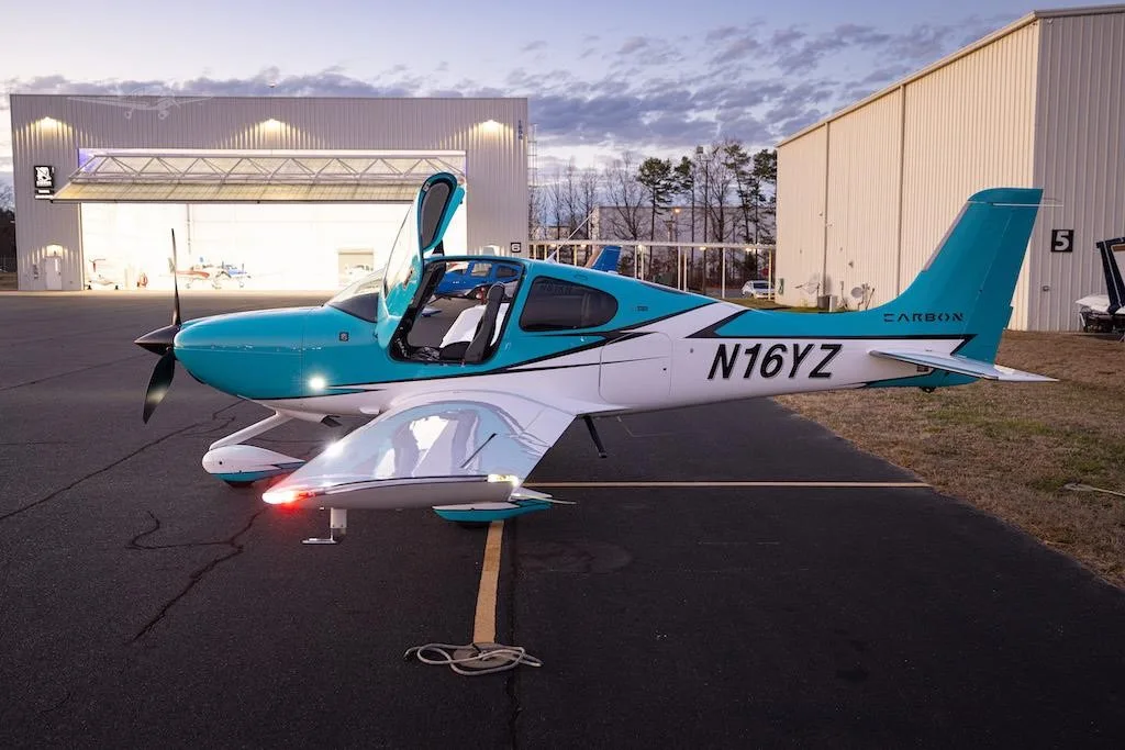 Exterior view of a 2020 CIRRUS SR22-G6 TURBO, N16YZ.