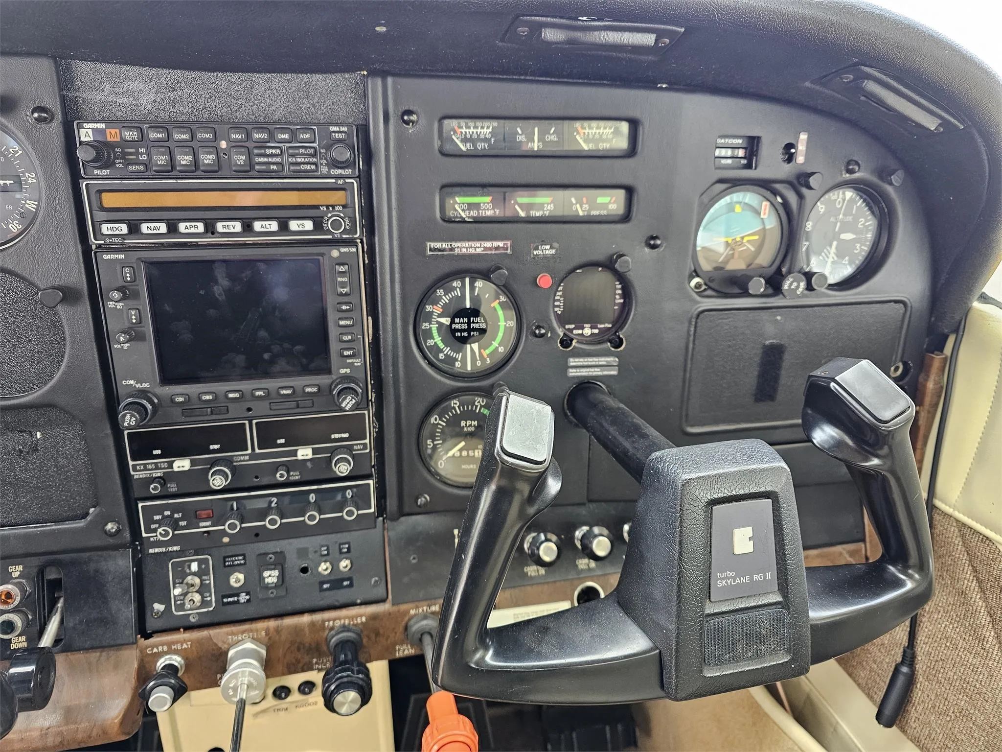 Cockpit and instrument panel of a 1979 CESSNA TURBO R182RG SKYLANE.