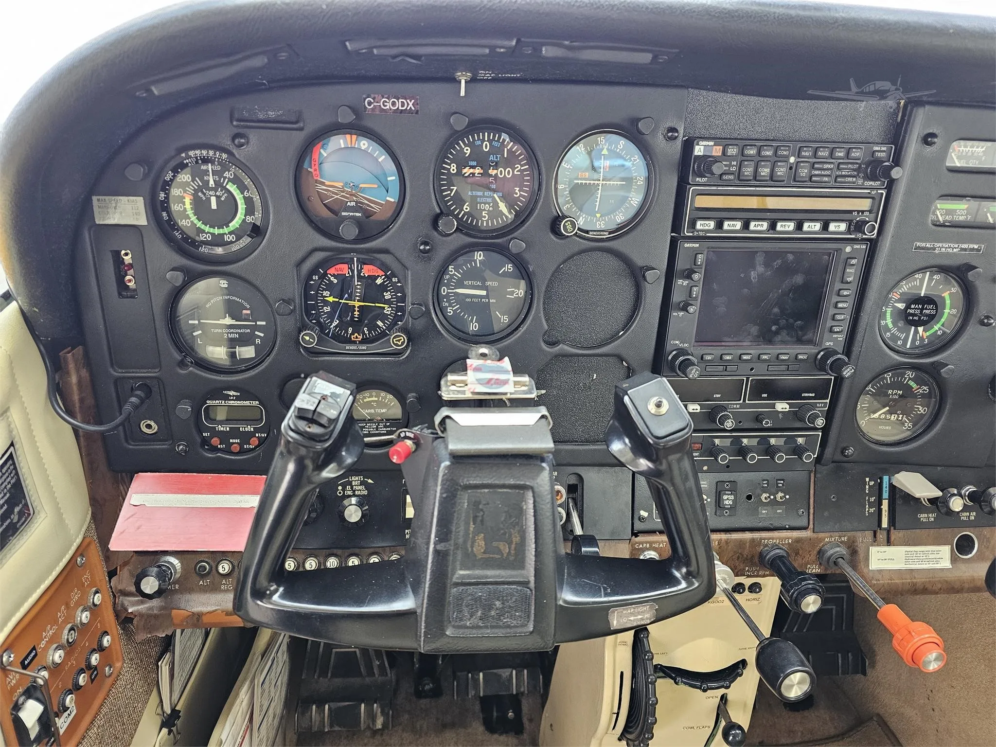 Cockpit and instrument panel of a 1979 CESSNA TURBO R182RG SKYLANE.