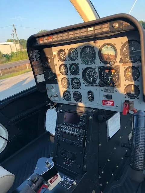 Avionics suite of a 1990 BELL 206L-3.