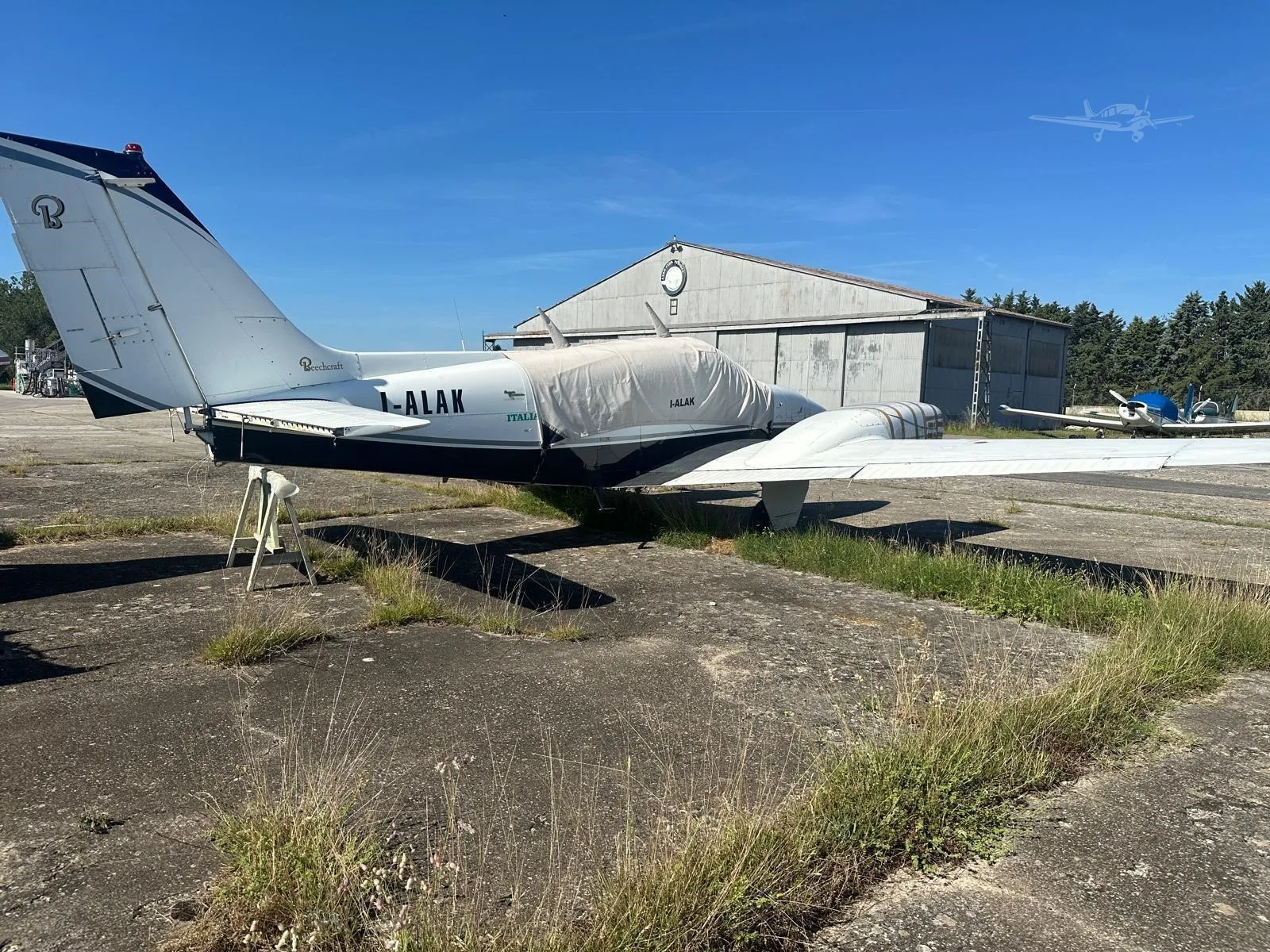 Exterior view of a 1968 BEECHCRAFT B55 BARON, I-ALAK.