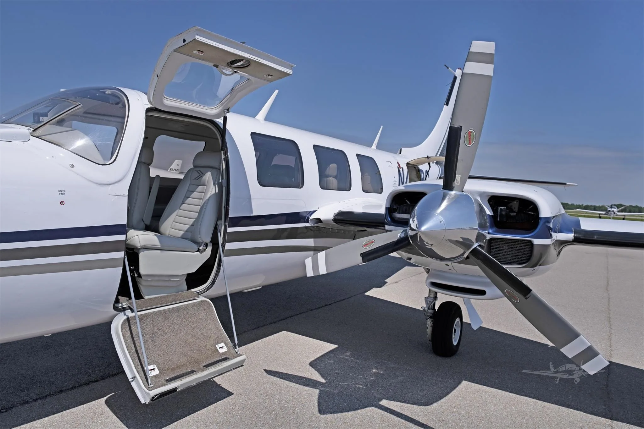 Exterior view of a 1982 PIPER AEROSTAR, N419BC.