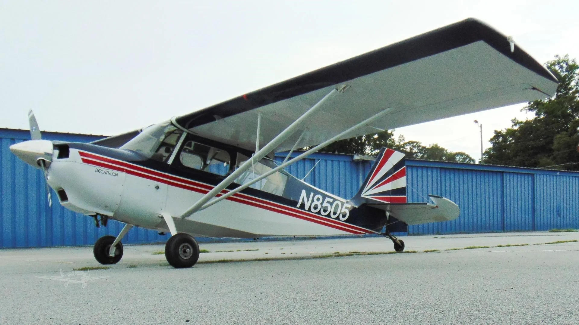Exterior view of a 1973 AMERICAN CHAMPION 8-KCAB DECATHLON, N8505.