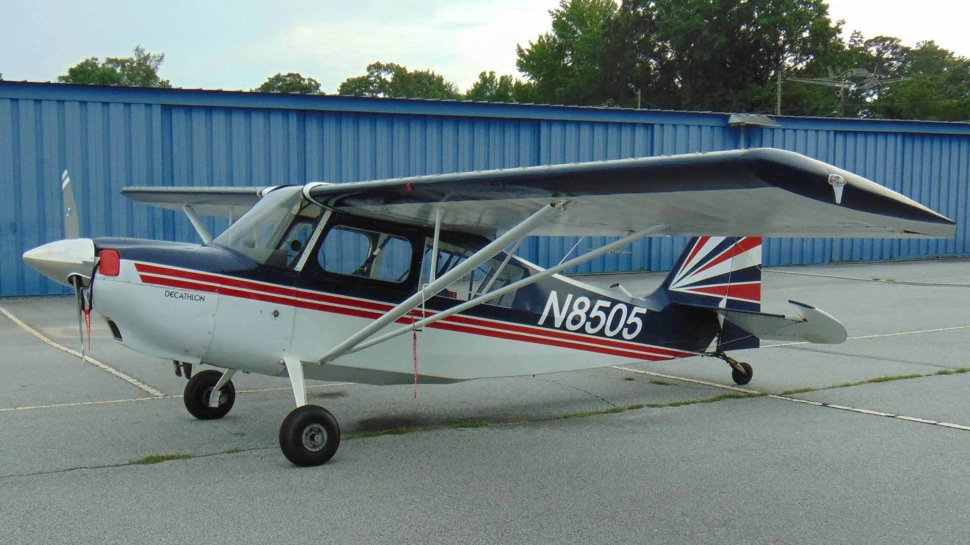 Exterior view of a 1973 AMERICAN CHAMPION 8-KCAB DECATHLON, N8505.