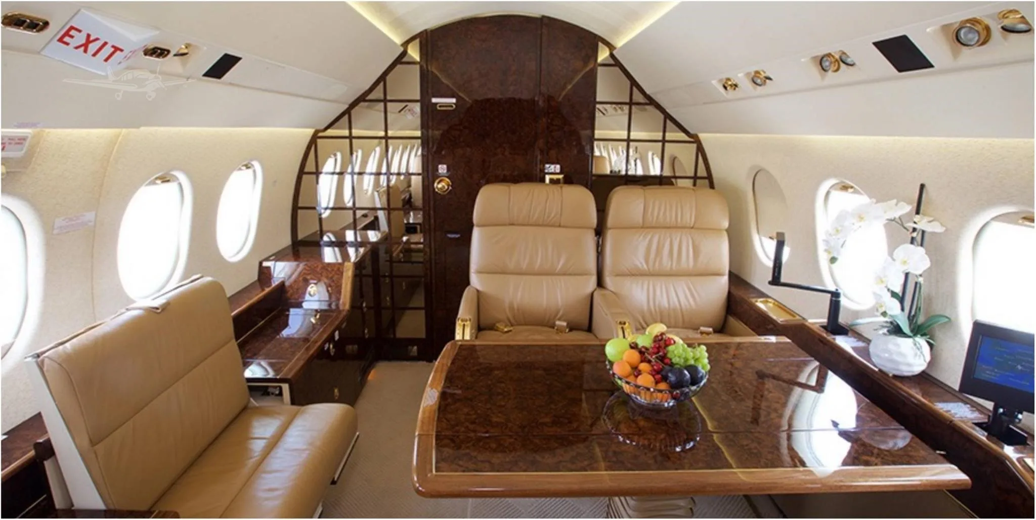 Cabin interior of a 2003 DASSAULT FALCON 2000EX.