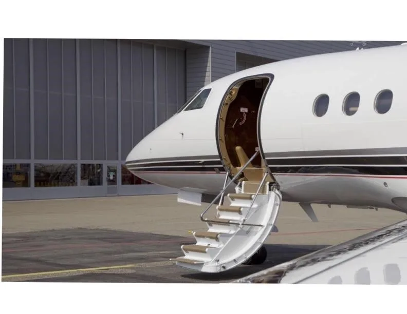 Exterior view of a 2003 DASSAULT FALCON 2000EX.