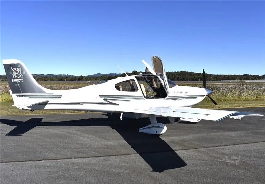 2002 Cirrus SR22