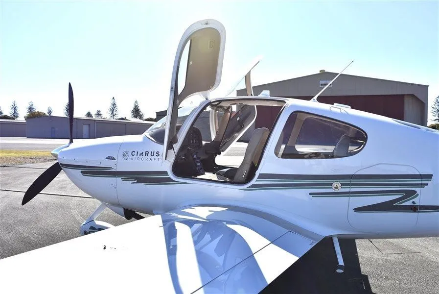 2002 Cirrus SR22