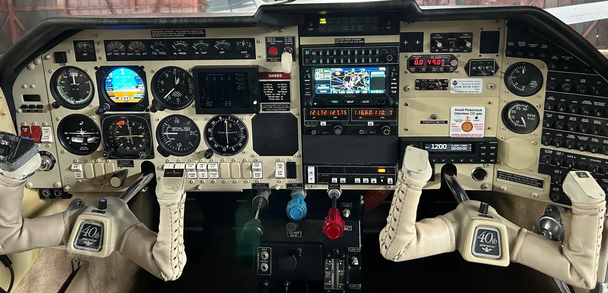 Cockpit and instrument panel of a 1994 MOONEY M20J MSE.
