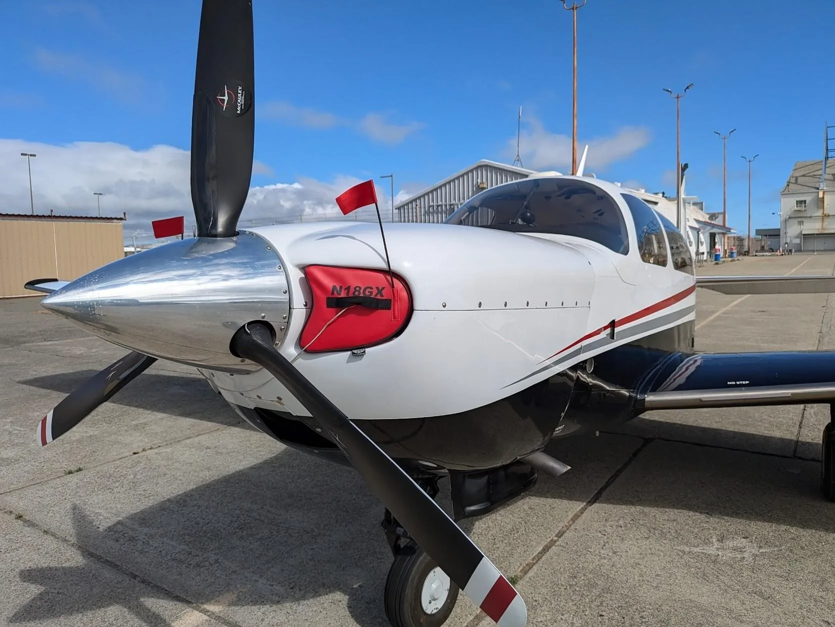 Exterior view of a 2007 MOONEY M20M GX BRAVO, N18GX.