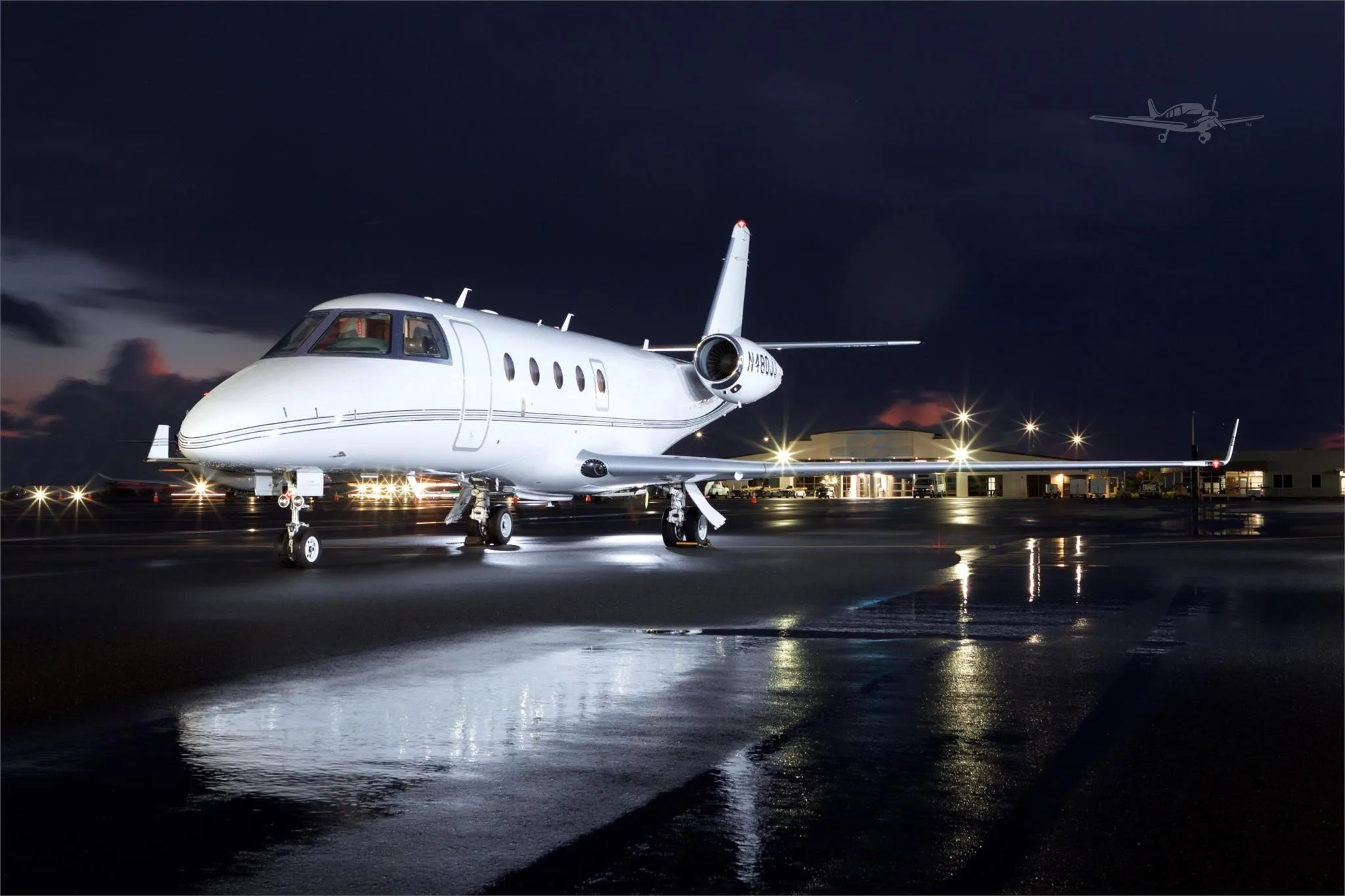 Exterior view of a 2009 GULFSTREAM G150, N480JJ.