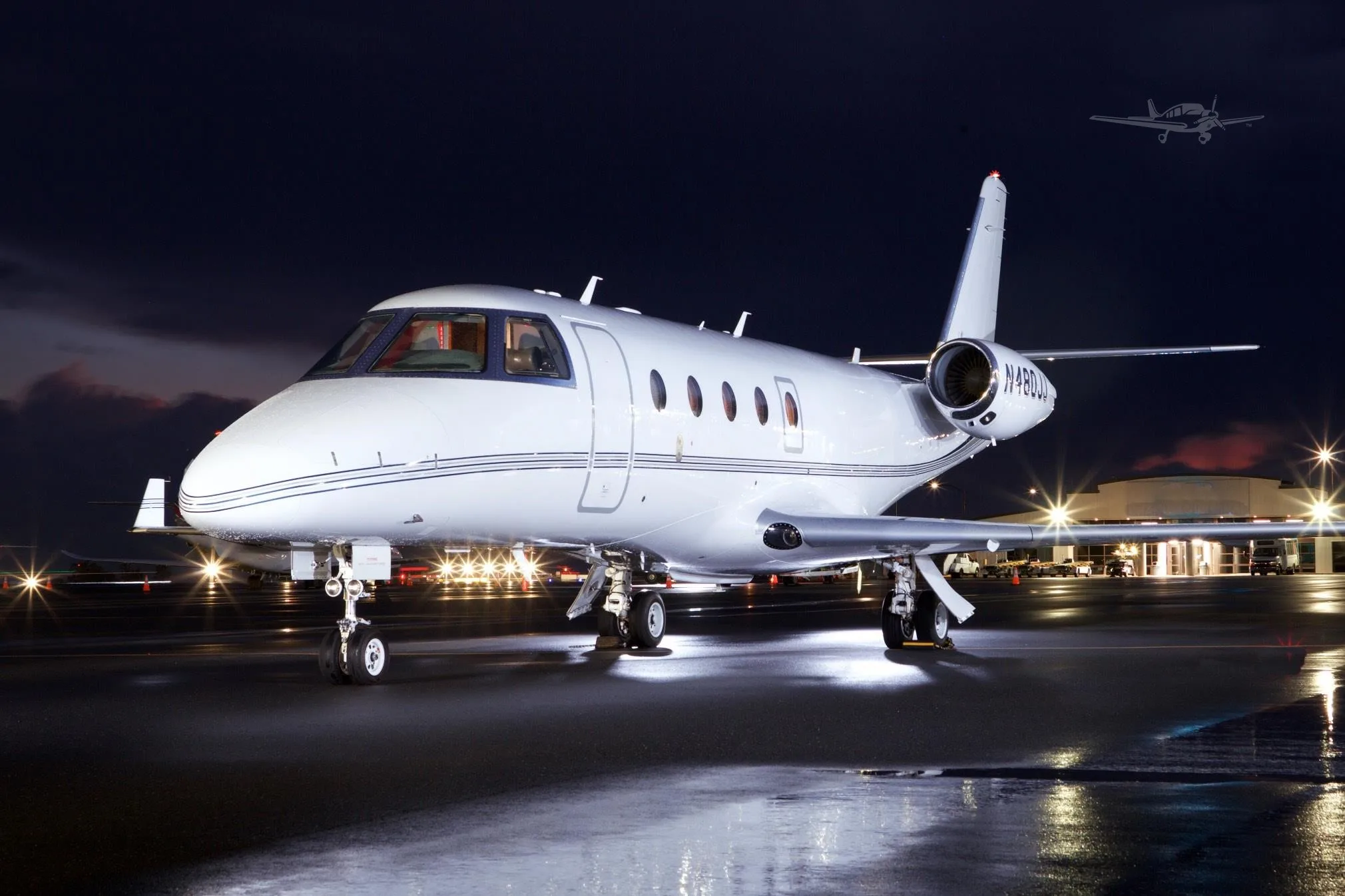 Exterior view of a 2009 GULFSTREAM G150, N480JJ.